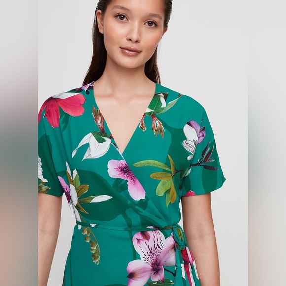 Babaton Wallace Dress - Picture 3 of 11